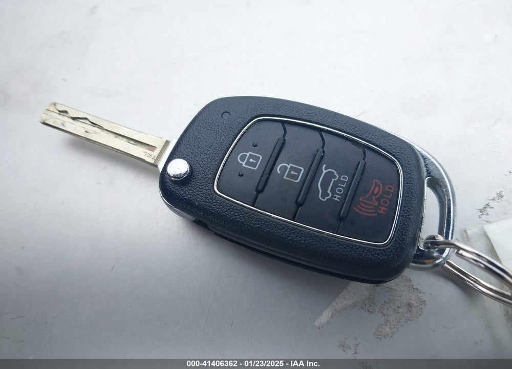 2020 HYUNDAI TUCSON SE VIN: KM8J23A43LU160688