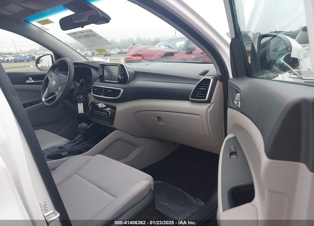 2020 HYUNDAI TUCSON SE VIN: KM8J23A43LU160688