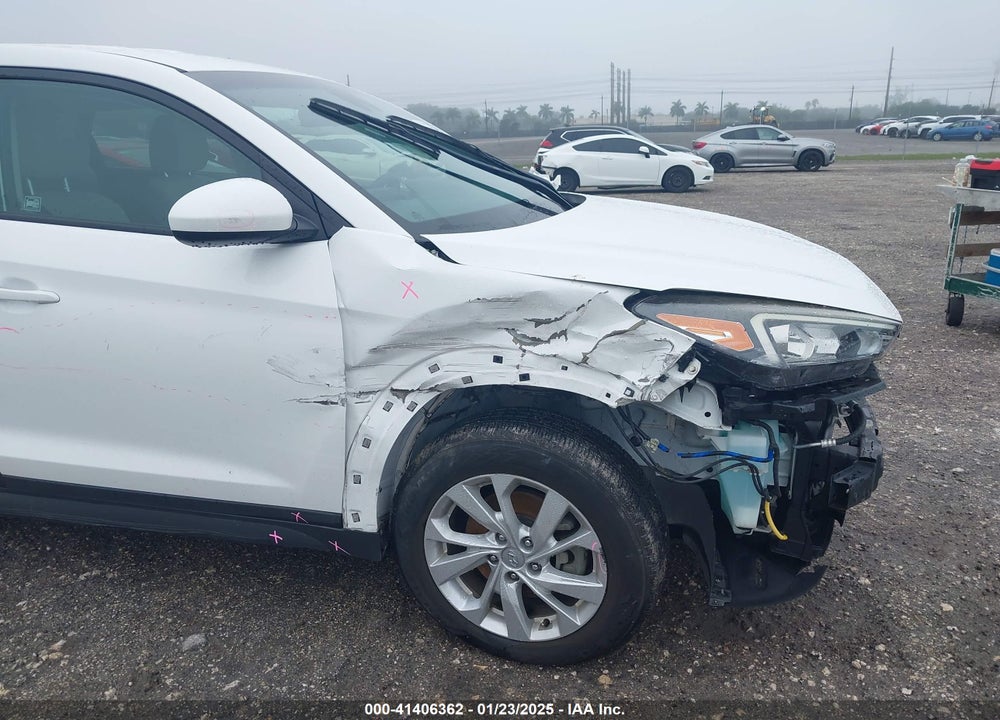 2020 HYUNDAI TUCSON SE VIN: KM8J23A43LU160688