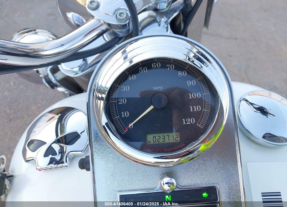 2007 HARLEY-DAVIDSON FLSTC VIN: 1HD1BW5137Y068824