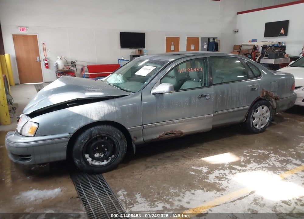 1998 TOYOTA AVALON XL VIN: 4T1BF18B7WU252523