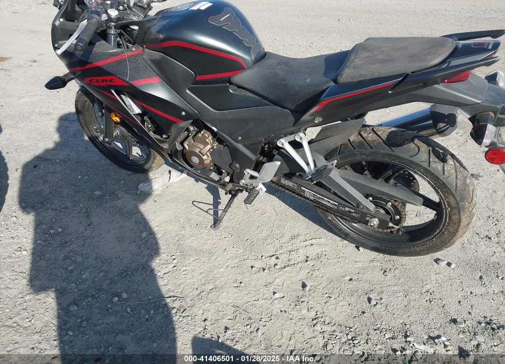 2018 HONDA CBR300 R VIN: MLHNC5107J5400745