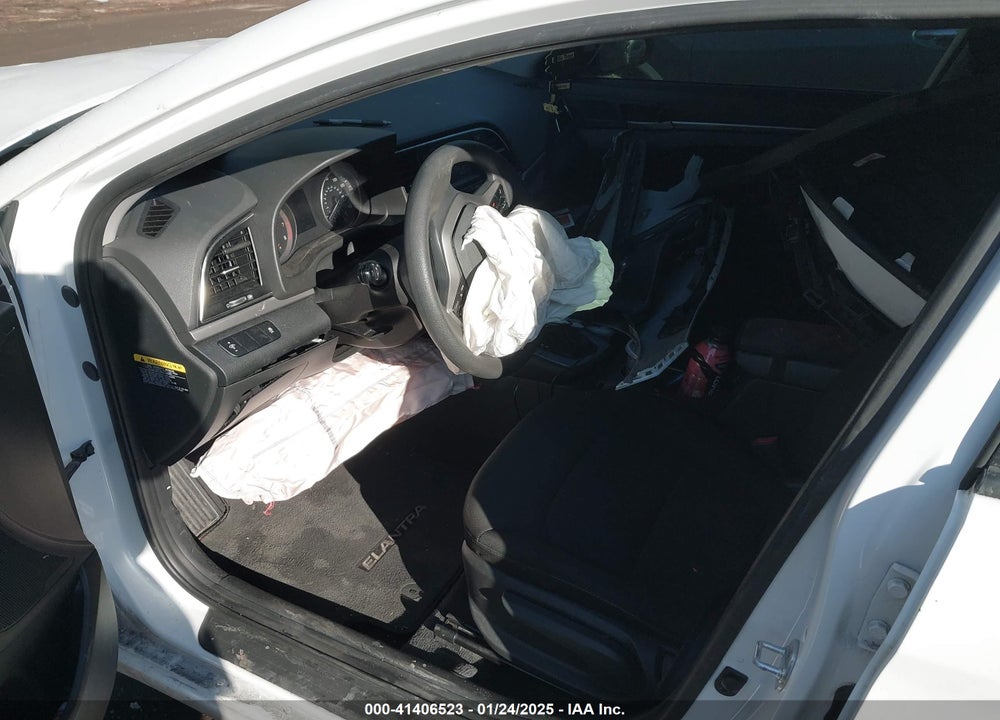 2018 HYUNDAI ELANTRA SE VIN: 5NPD74LF1JH349449