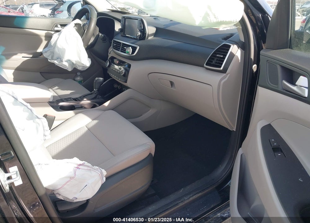 2020 HYUNDAI TUCSON VIN: KM8J33A48LU275509