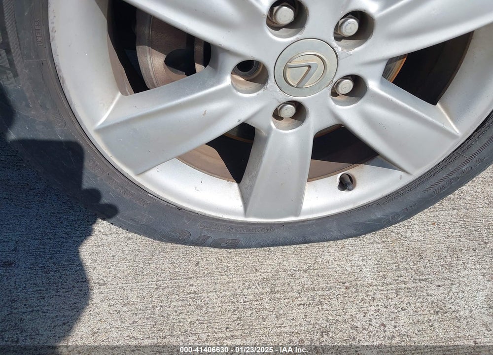 2005 LEXUS ES 330 VIN: JTHBA30G155076405