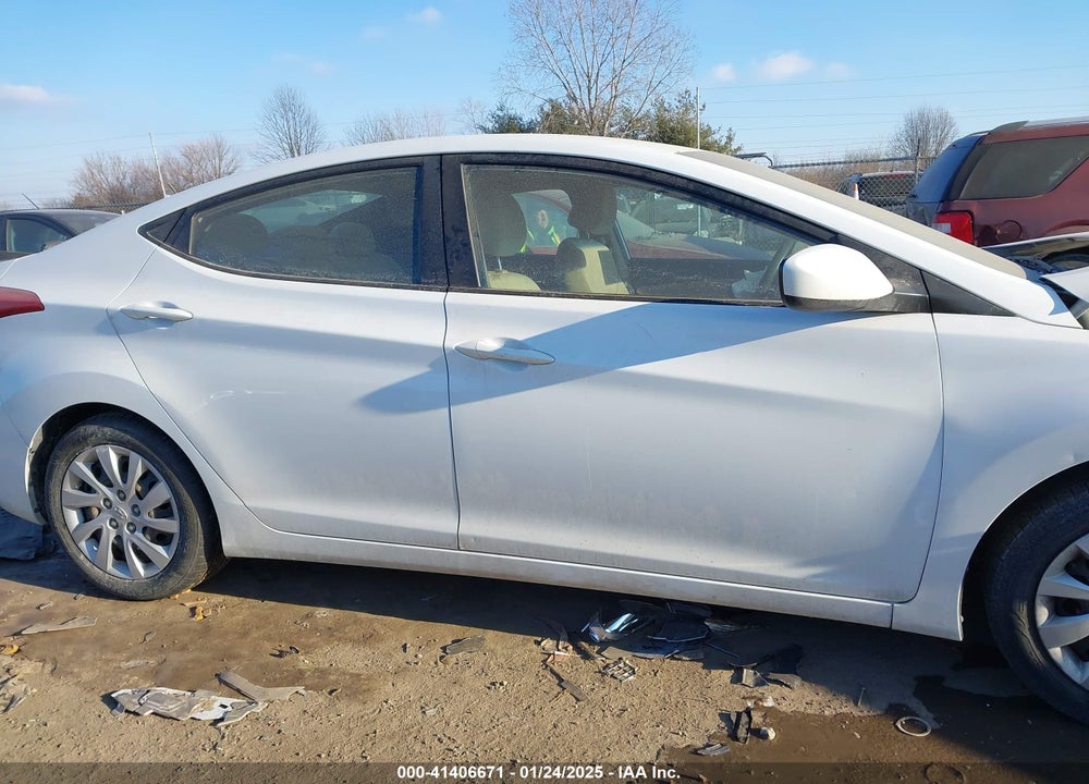 2013 HYUNDAI ELANTRA VIN: 5NPDH4AE4DH225770