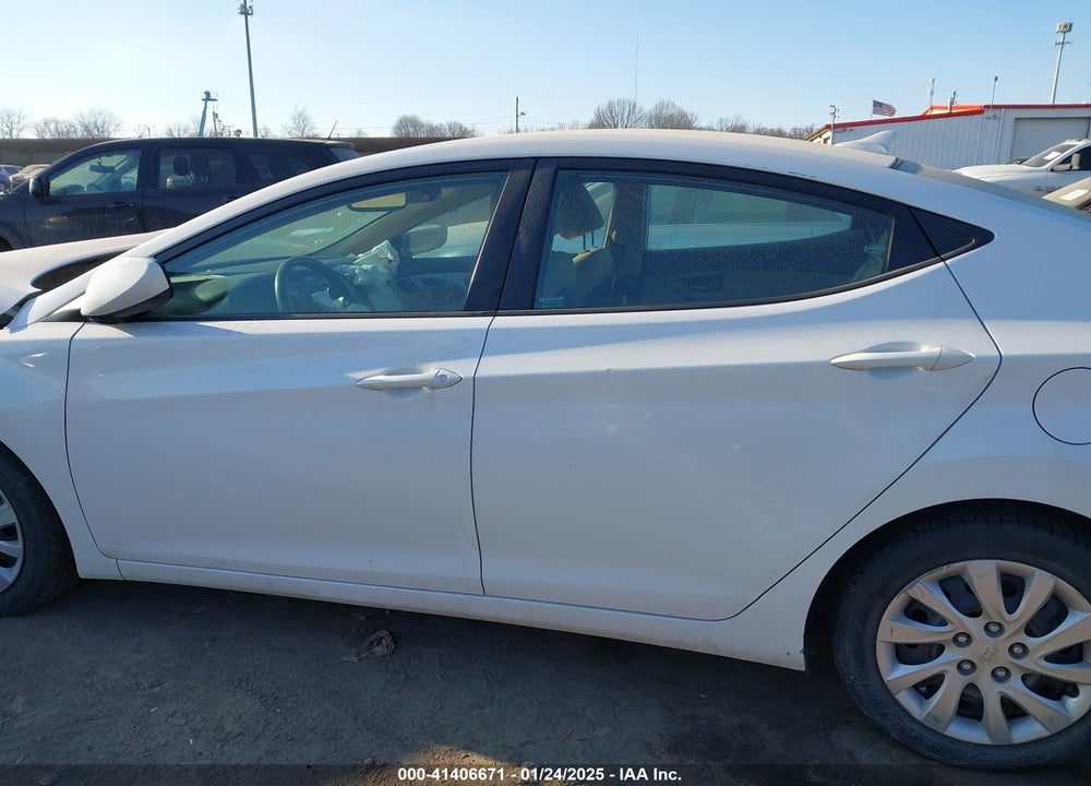 2013 HYUNDAI ELANTRA VIN: 5NPDH4AE4DH225770