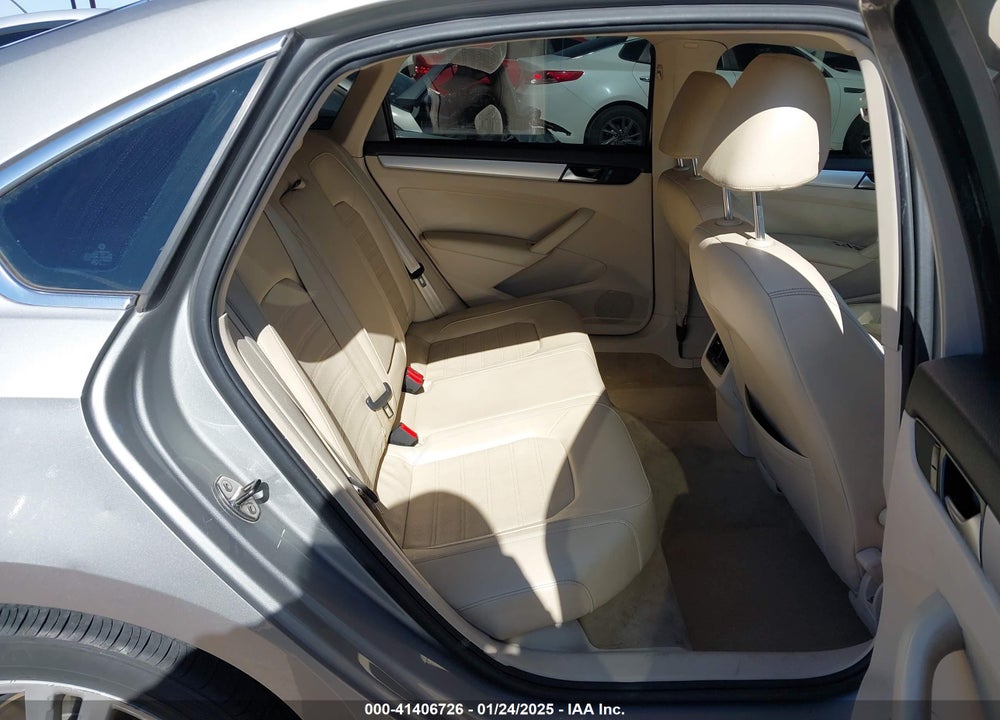 2013 VOLKSWAGEN PASSAT VIN: 1VWBM7A34DC012457