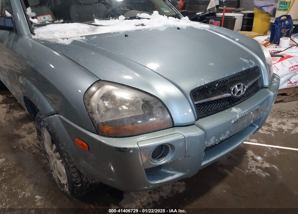 2009 HYUNDAI TUCSON GLS VIN: KM8JM12B09U039900