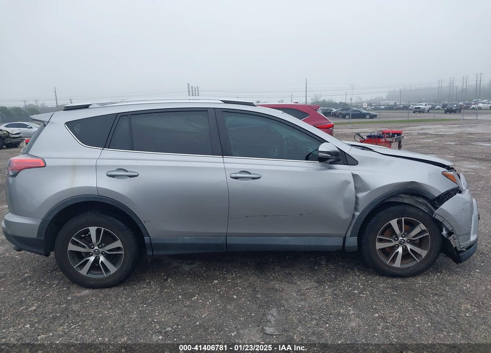 2016 TOYOTA RAV4 XLE VIN: 2T3WFREVXGW302855