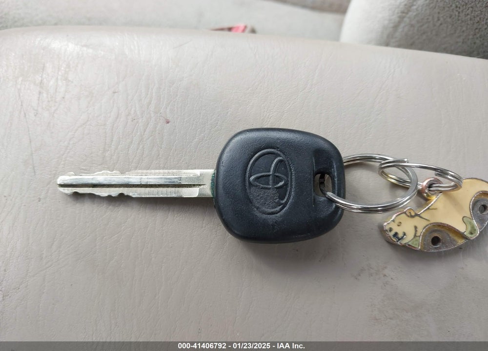 2008 TOYOTA COROLLA CE VIN: 1NXBR32E68Z942014