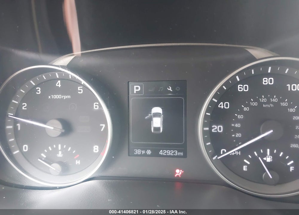2018 HYUNDAI ELANTRA VIN: 5NPD84LF2JH222481