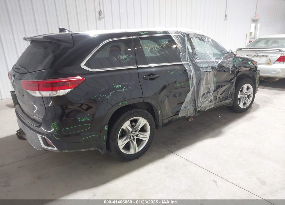 2019 TOYOTA HIGHLANDER LIMITED VIN: 5TDDZRFH6KS951134