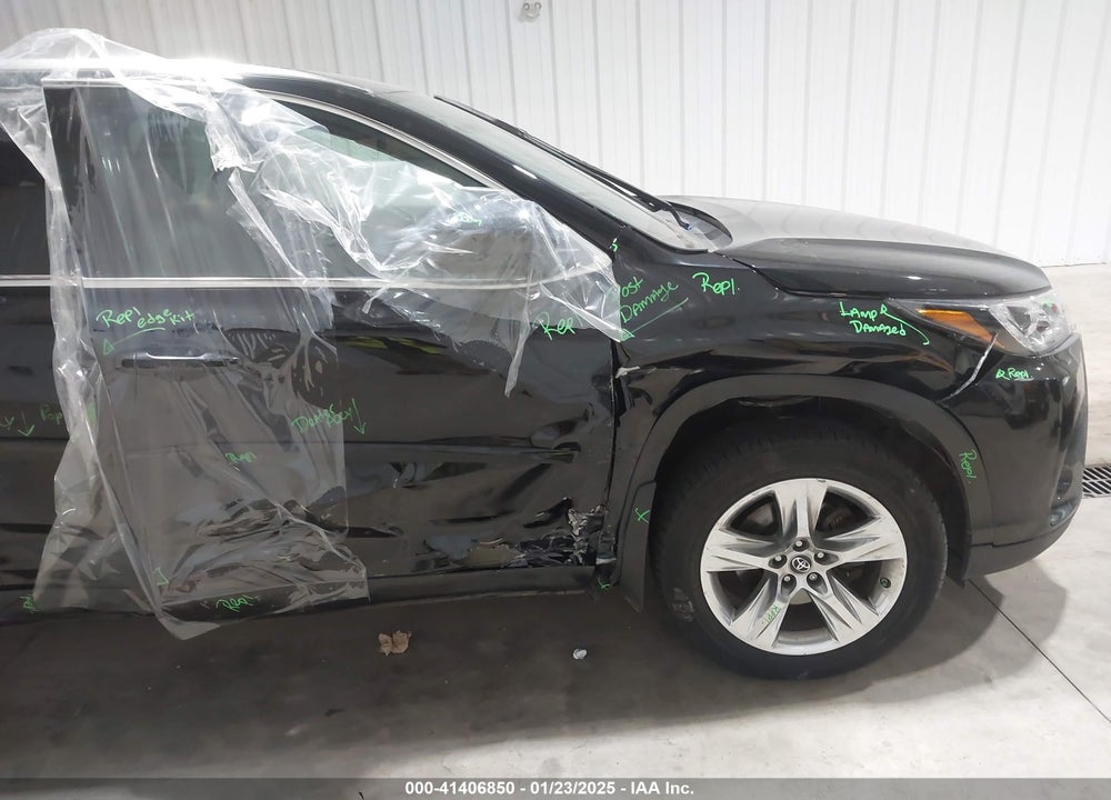 2019 TOYOTA HIGHLANDER LIMITED VIN: 5TDDZRFH6KS951134
