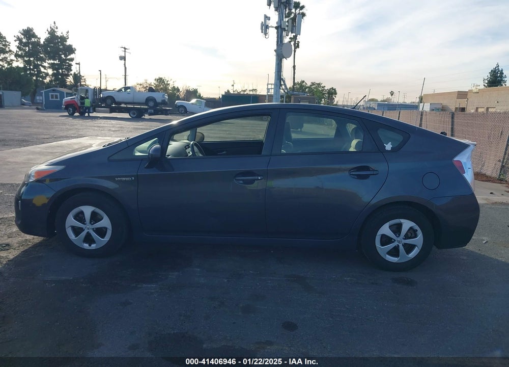 2014 TOYOTA PRIUS VIN: JTDKN3DUXE0385017