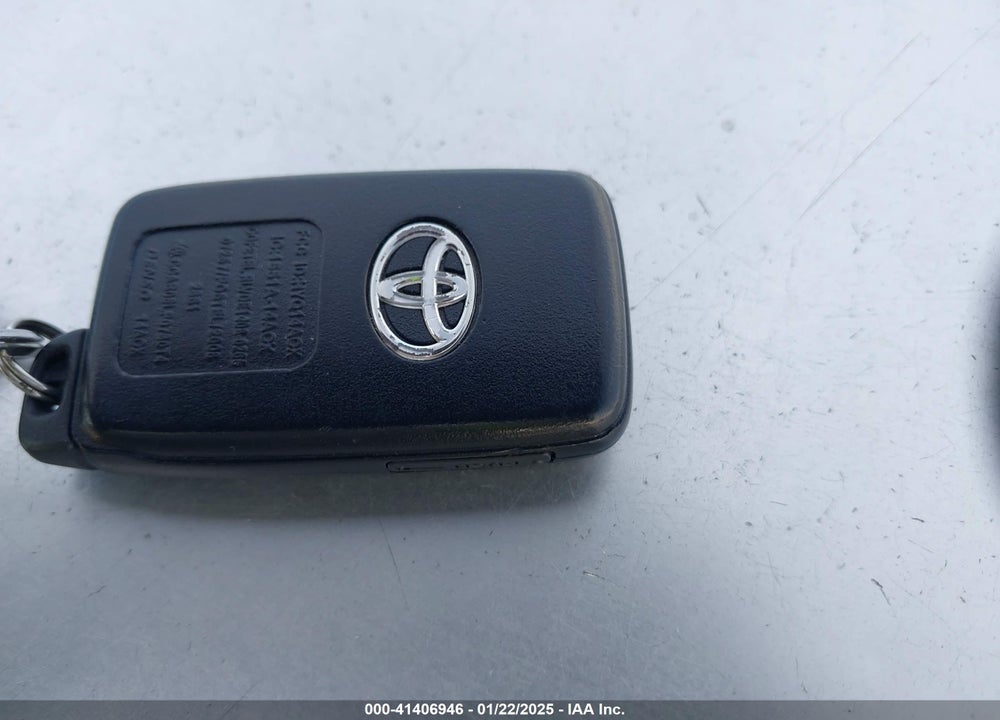 2014 TOYOTA PRIUS VIN: JTDKN3DUXE0385017
