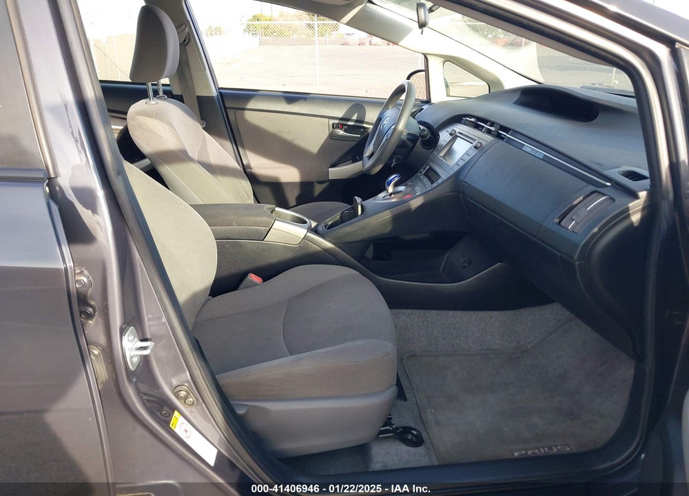 2014 TOYOTA PRIUS VIN: JTDKN3DUXE0385017