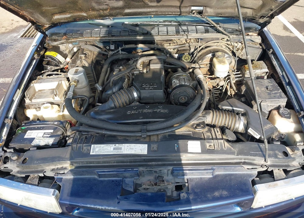 2001 CHEVROLET S-10 LS VIN: 1GCCS195518202802