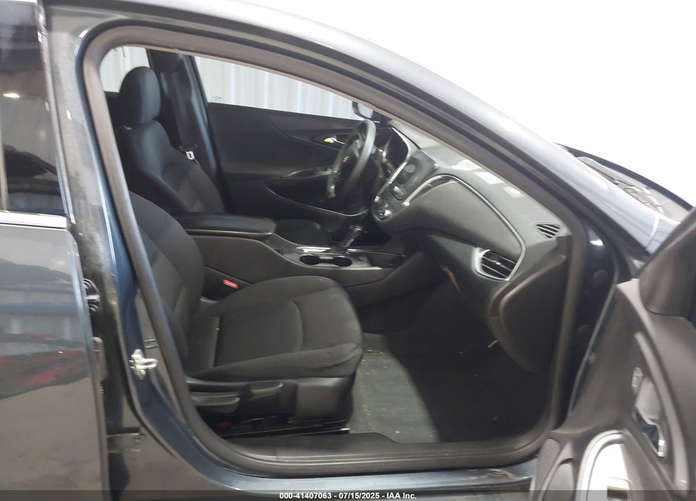 2019 CHEVROLET MALIBU VIN: 1G1ZD5ST9KF147586