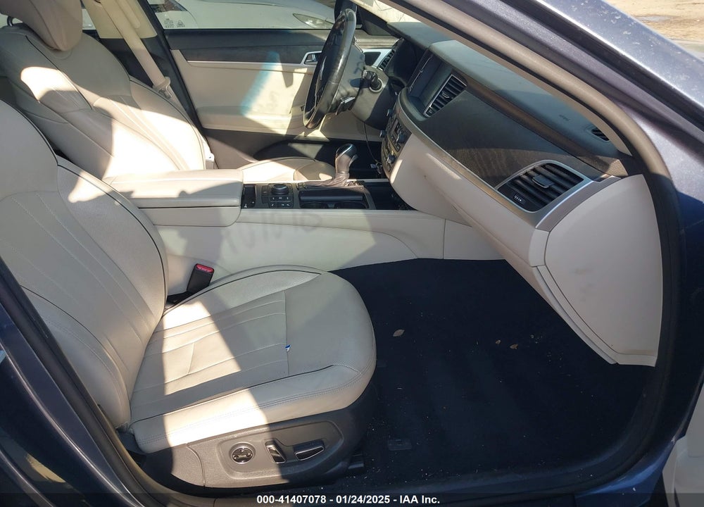 2015 HYUNDAI GENESIS VIN: KMHGN4JE8FU098807