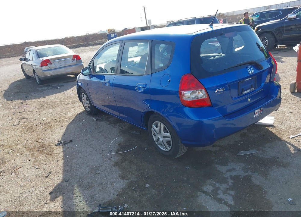 2007 HONDA FIT VIN: JHMGD38437S044888