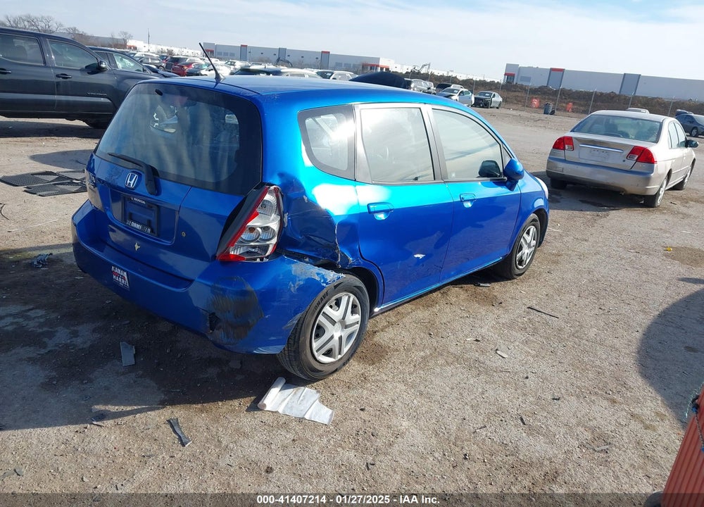2007 HONDA FIT VIN: JHMGD38437S044888