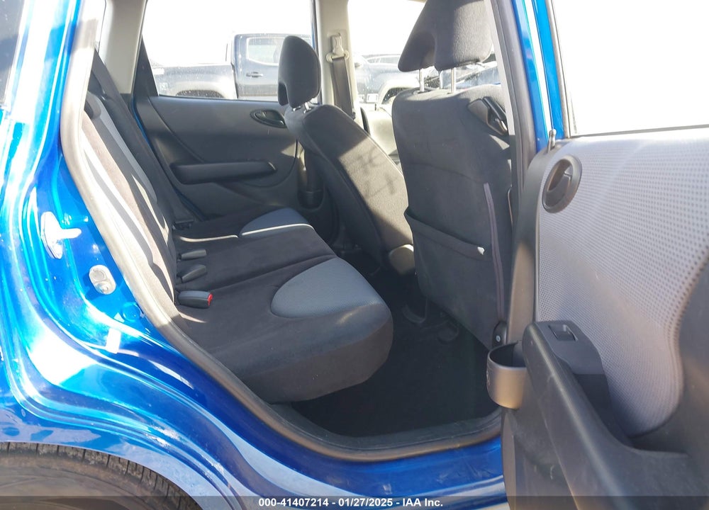 2007 HONDA FIT VIN: JHMGD38437S044888