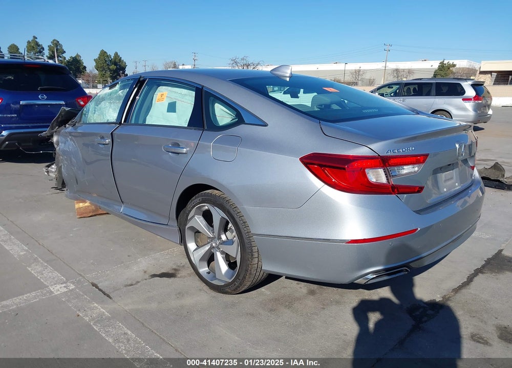 2018 HONDA ACCORD VIN: 1HGCV1F96JA104550