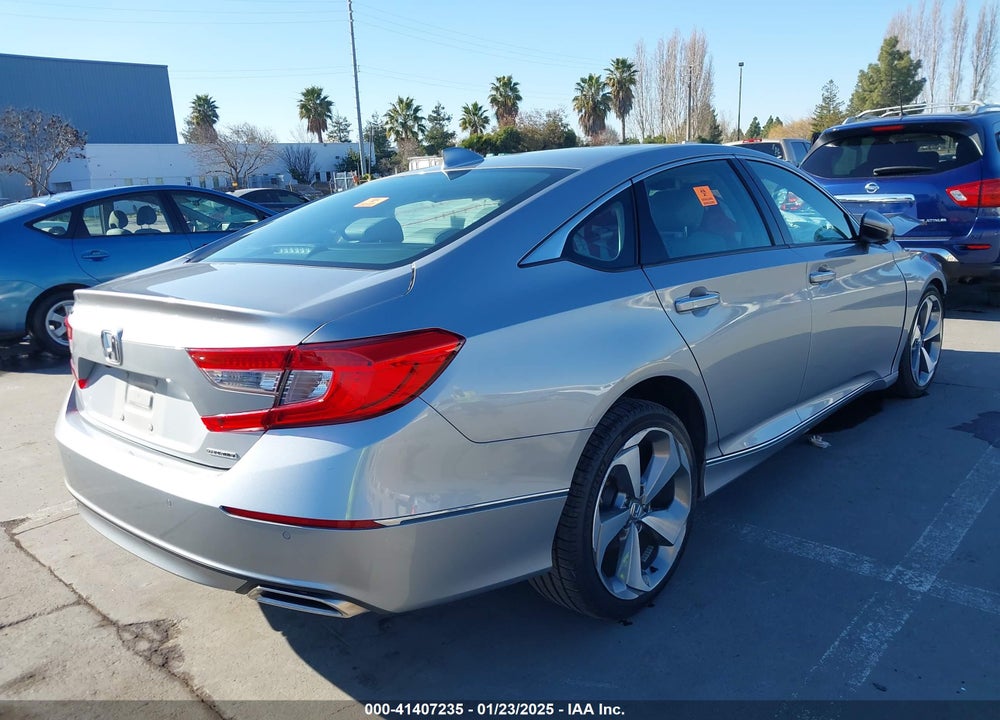 2018 HONDA ACCORD VIN: 1HGCV1F96JA104550