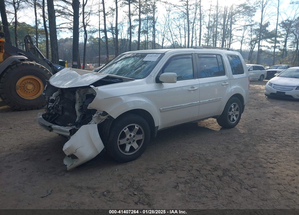 2011 HONDA PILOT TOURING VIN: 5FNYF4H96BB105979