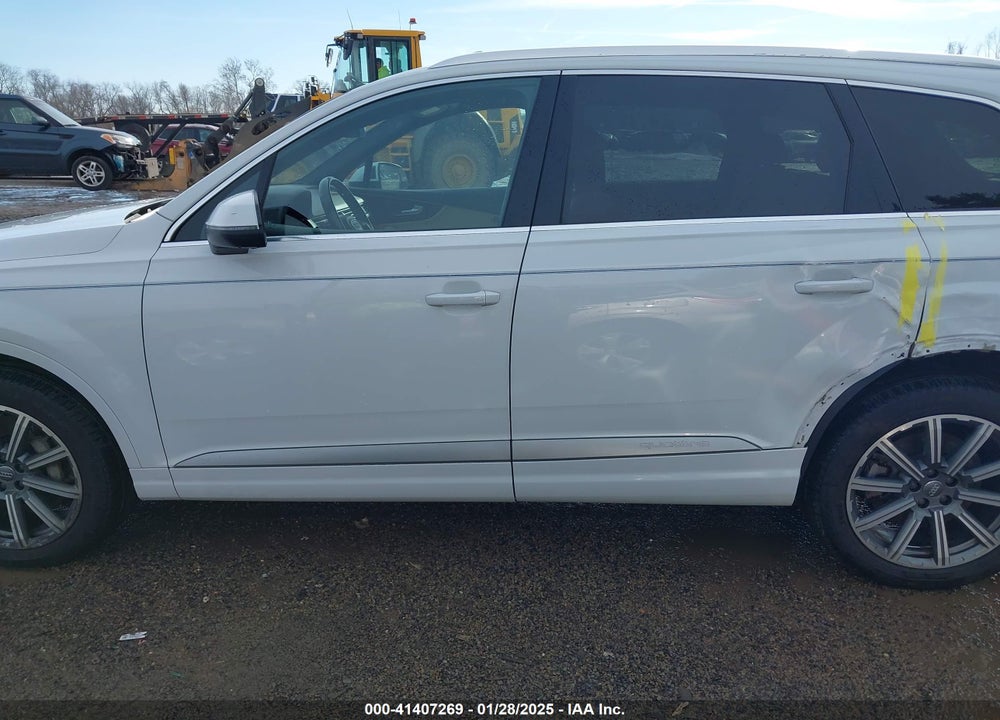 2018 AUDI Q7 3.0T PREMIUM VIN: WA1VAAF78JD039663