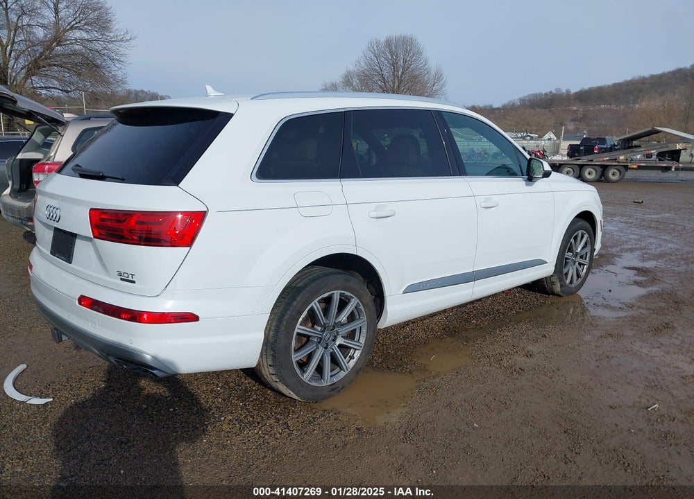 2018 AUDI Q7 3.0T PREMIUM VIN: WA1VAAF78JD039663