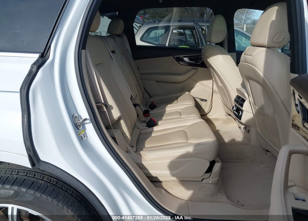 2018 AUDI Q7 3.0T PREMIUM VIN: WA1VAAF78JD039663