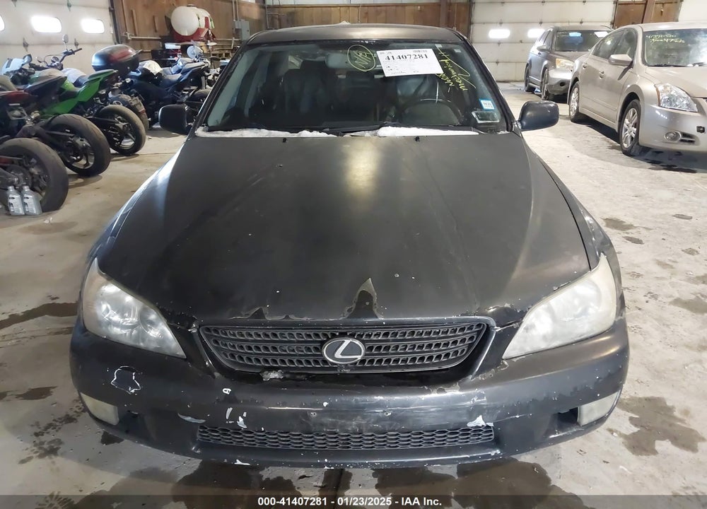2005 LEXUS IS 300 VIN: JTHBD192950100823