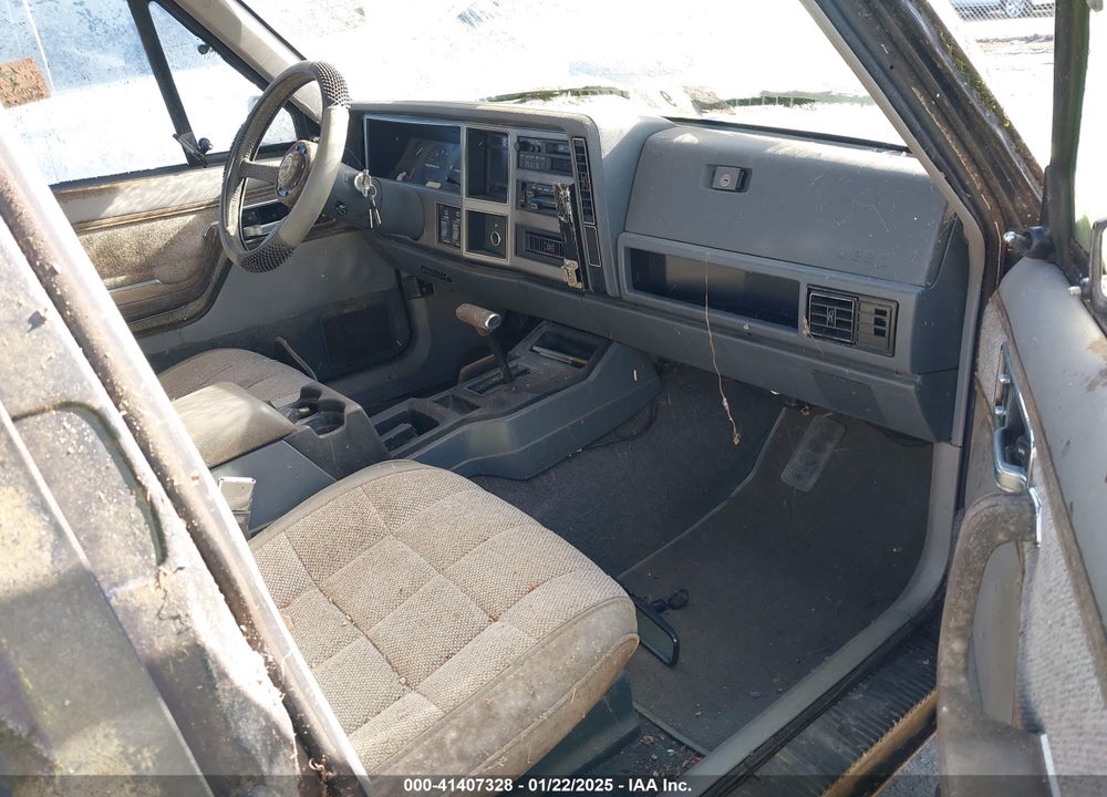 1989 JEEP CHEROKEE LAREDO VIN: 1J4FJ58L7KL465695