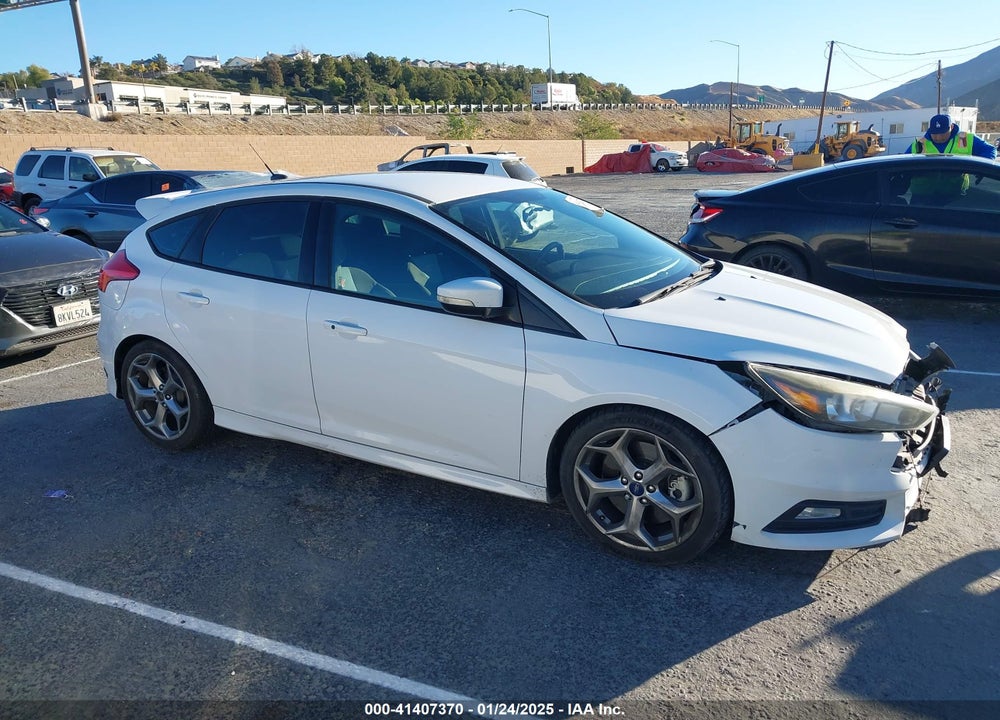2017 FORD FOCUS VIN: 1FADP3L97HL205968