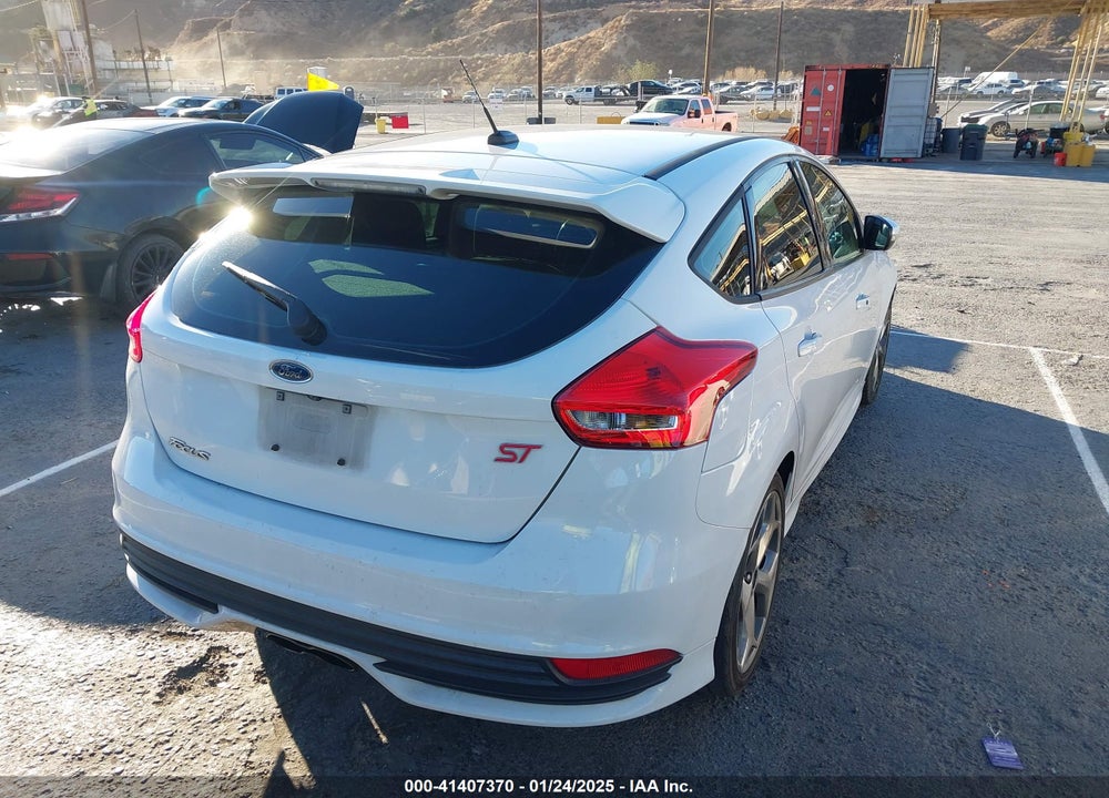 2017 FORD FOCUS VIN: 1FADP3L97HL205968