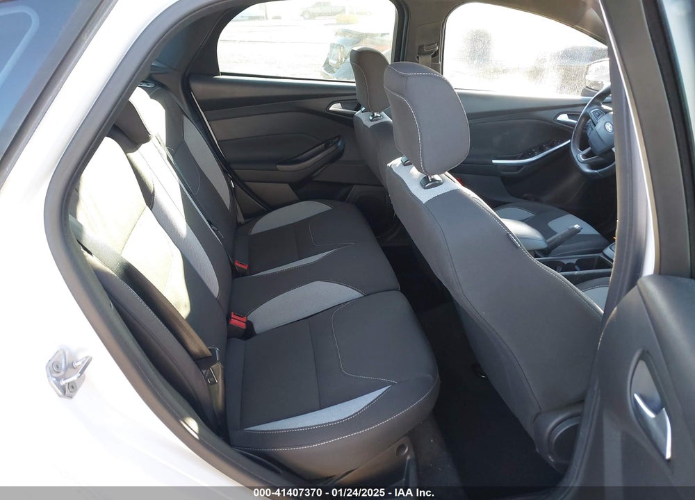 2017 FORD FOCUS VIN: 1FADP3L97HL205968