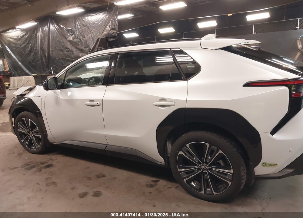 2024 TOYOTA BZ4X LIMITED VIN: JTMABACA6RA057237