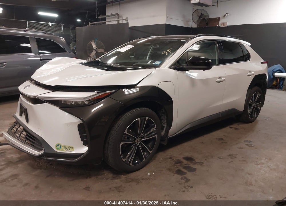 2024 TOYOTA BZ4X LIMITED VIN: JTMABACA6RA057237