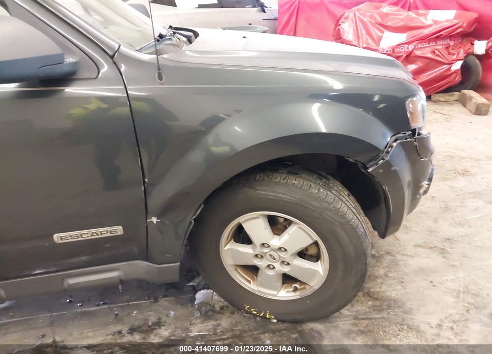 2008 FORD ESCAPE XLS VIN: 1FMCU02Z88KC80632