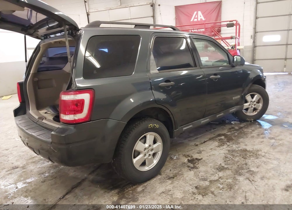 2008 FORD ESCAPE XLS VIN: 1FMCU02Z88KC80632
