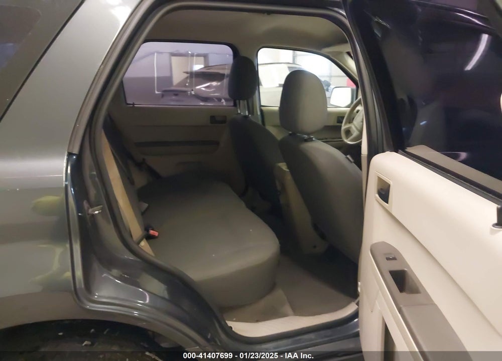 2008 FORD ESCAPE XLS VIN: 1FMCU02Z88KC80632