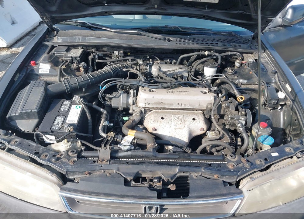 1997 HONDA ACCORD DX VIN: 1HGTB5622VA476216