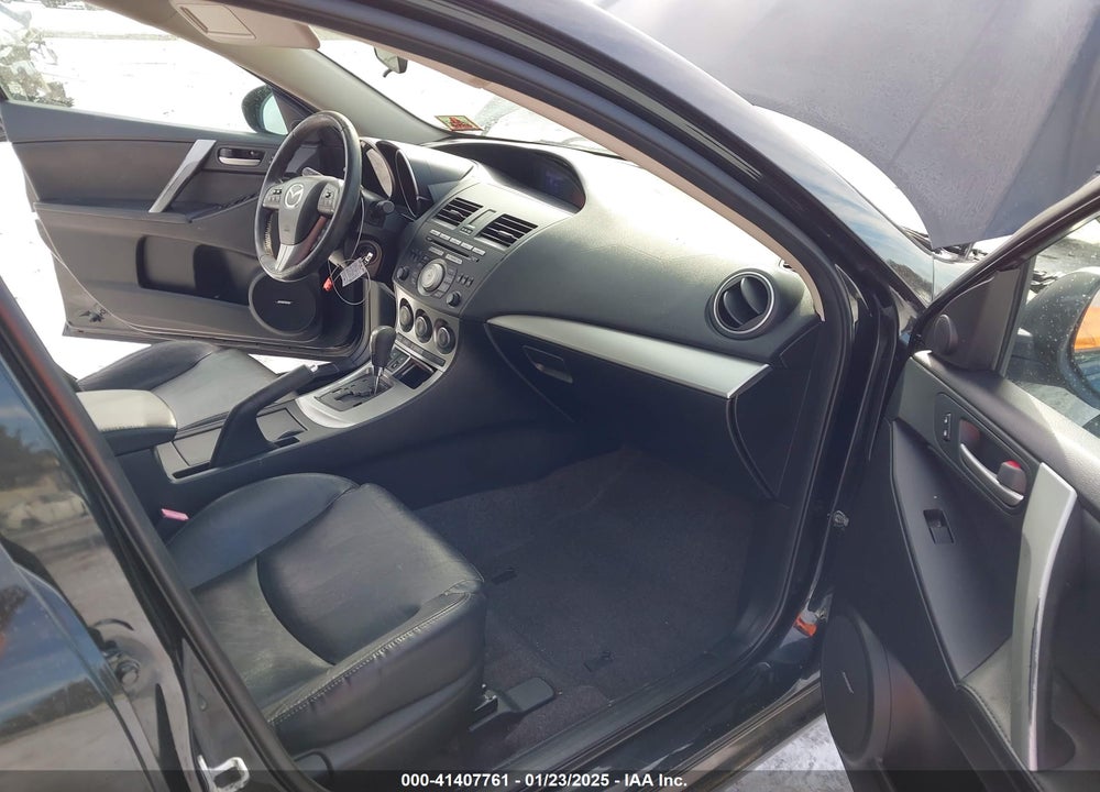 2011 MAZDA 3 VIN: JM1BL1W66B1390195
