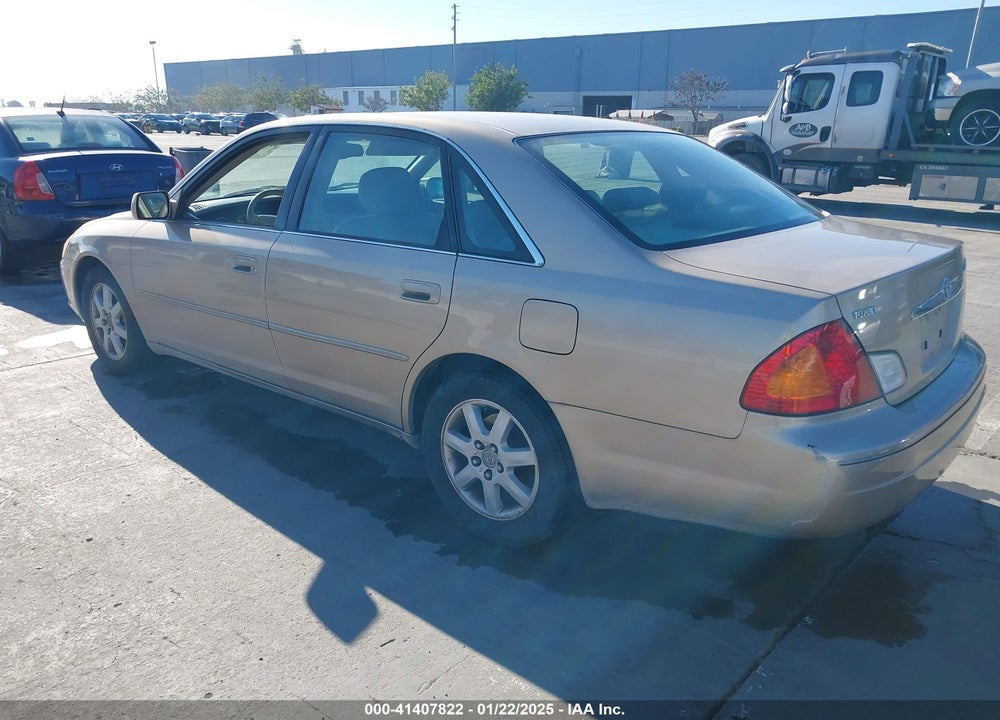 2001 TOYOTA AVALON XLS VIN: 4T1BF28B31U180430