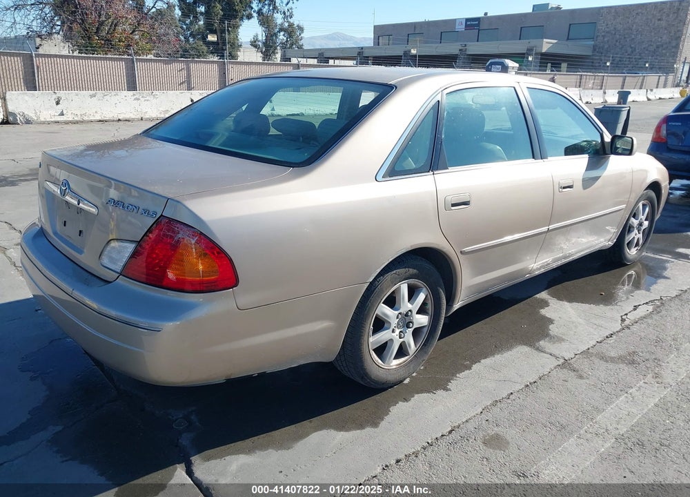 2001 TOYOTA AVALON XLS VIN: 4T1BF28B31U180430