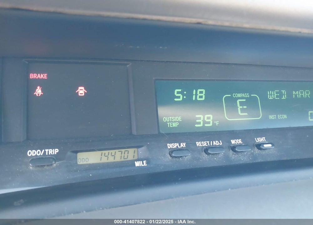 2001 TOYOTA AVALON XLS VIN: 4T1BF28B31U180430