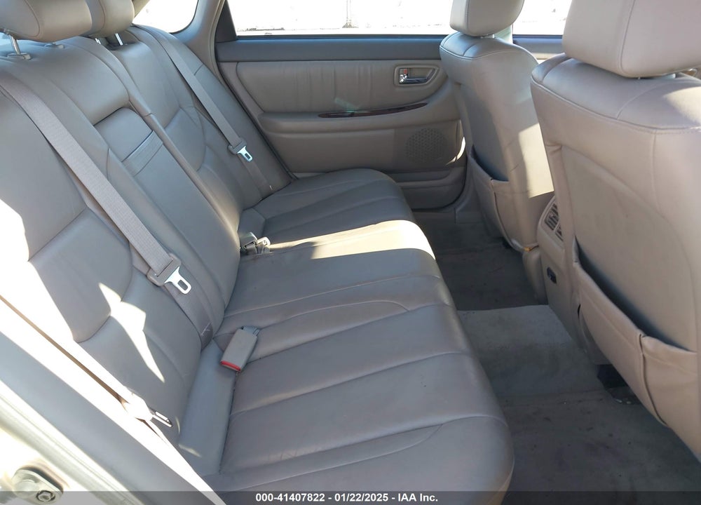 2001 TOYOTA AVALON XLS VIN: 4T1BF28B31U180430