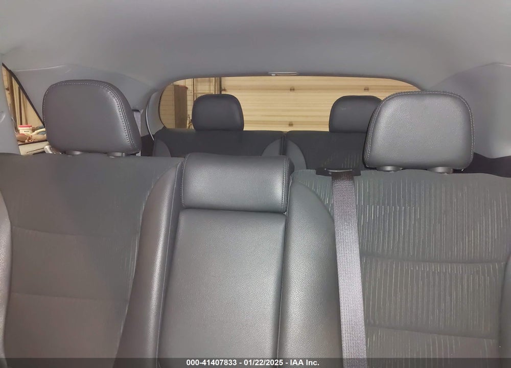 2011 KIA SORENTO EX V6 VIN: 5XYKUDA27BG043073